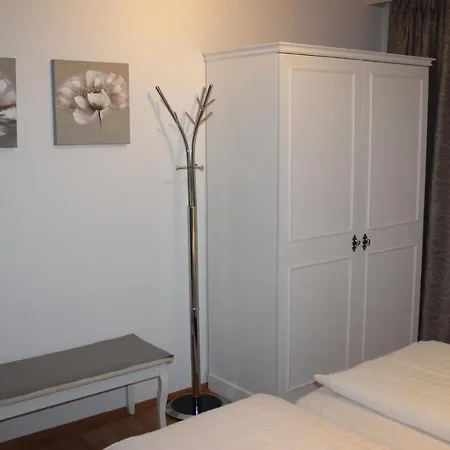 Pension Alfenz Guest house 3*