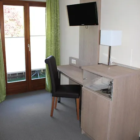 Pension Alfenz 3*