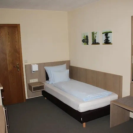 Alfenz 酒店 布鲁登茨